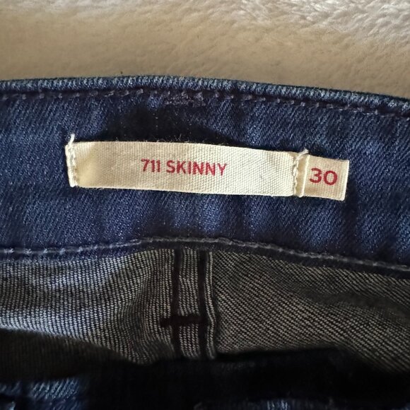 Levi's 711 Skinny Jeans - Picture 2 of 3